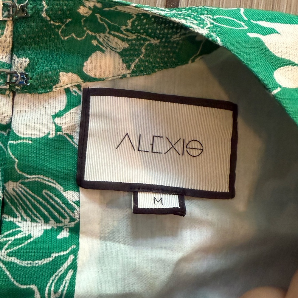 Alexis Emerald Floral Dress Size M - Picture 9 of 9